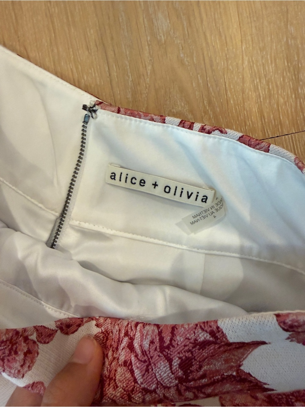 Alice + Olivia Light Gray Blazer with Red Floral Embroidery and matching shorts - Picture 3 of 3